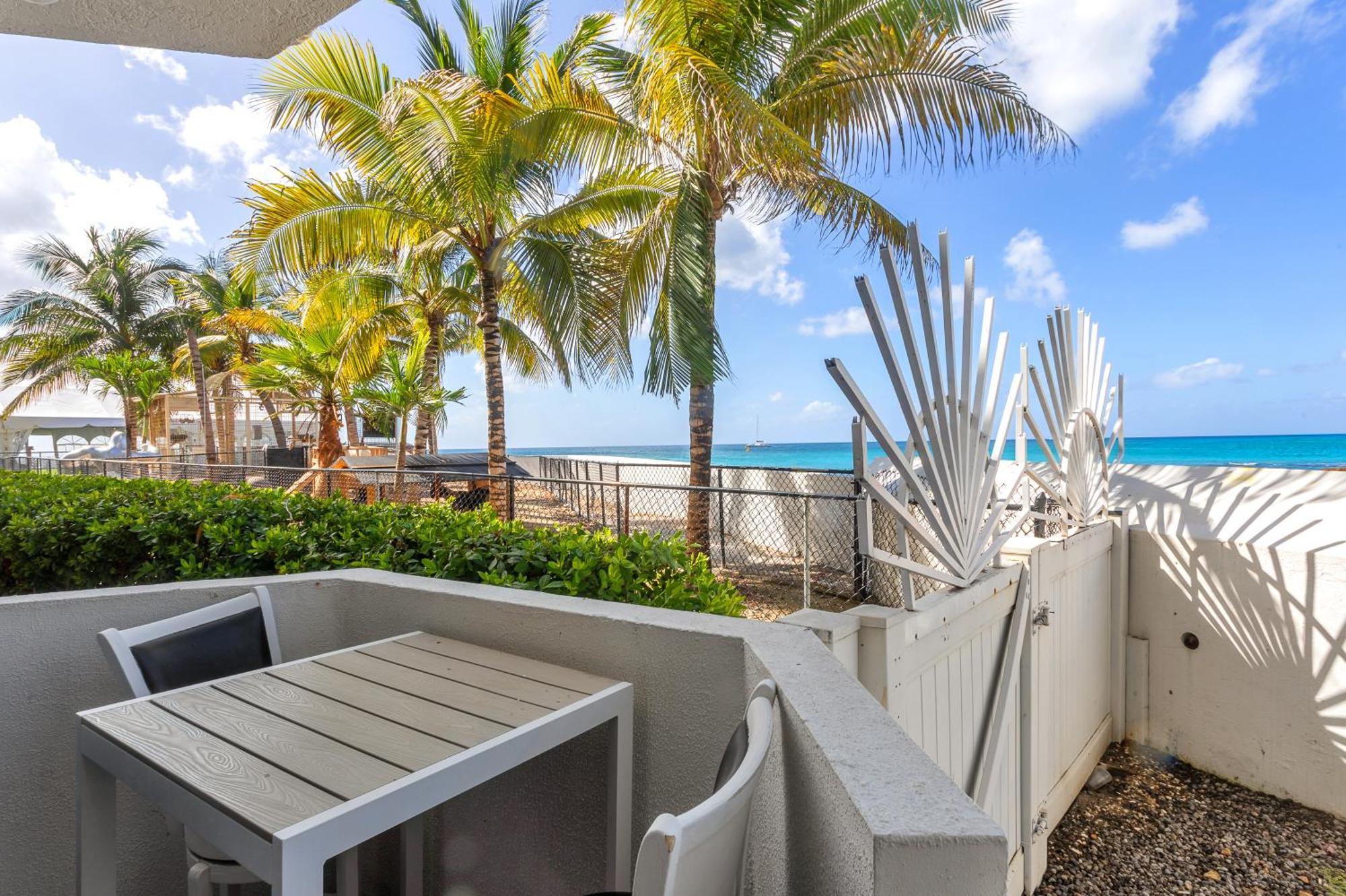 Maho Beach House - Petite Studio - Beach Access المظهر الخارجي الصورة